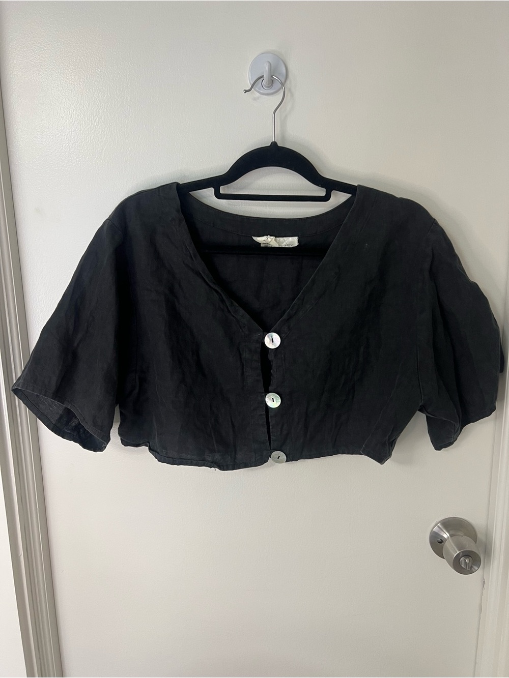 Vintage Black Cropped Mother of Pearl Button-Front V-Neck Top Minimalist Boho